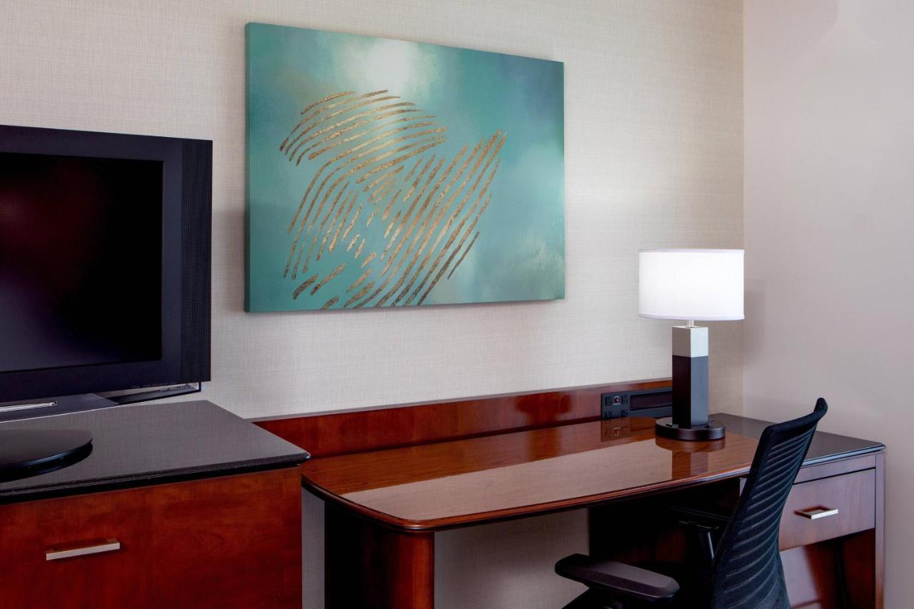 Delta Hotels By Marriott Chesapeake Norfolk Esterno foto